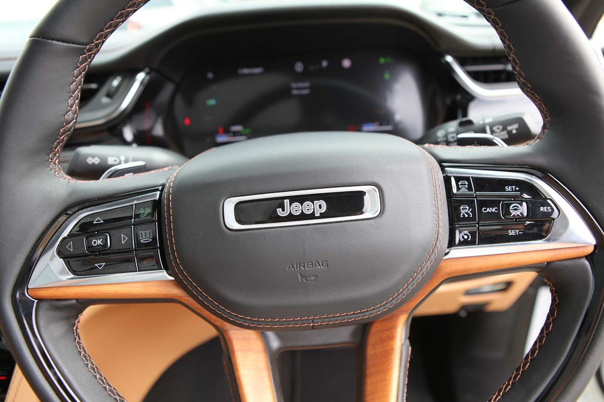 2023 Jeep Grand Cherokee Summit Reserve 4xe WL