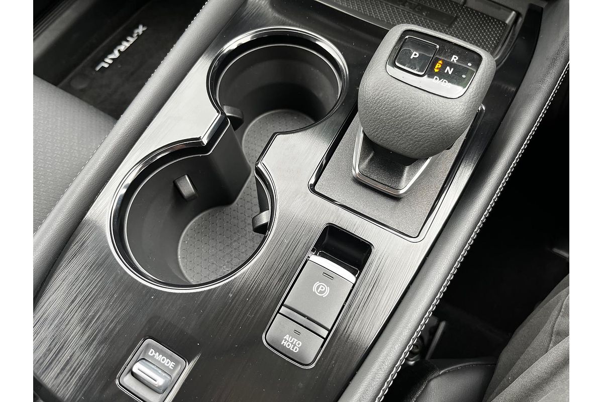 2025 Nissan X-TRAIL ST-L T33