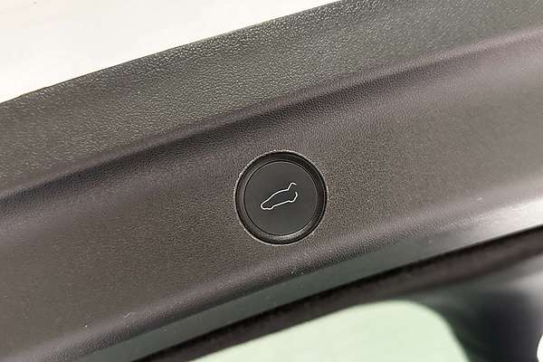 2023 Tesla Model Y Rear-Wheel Drive