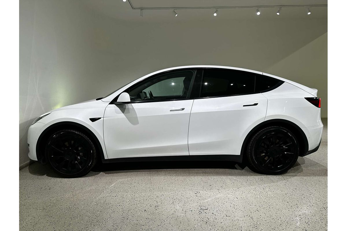 2023 Tesla Model Y Rear-Wheel Drive