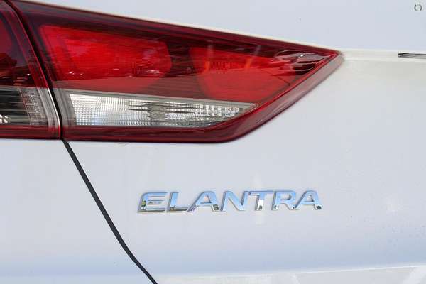 2018 Hyundai Elantra Active AD