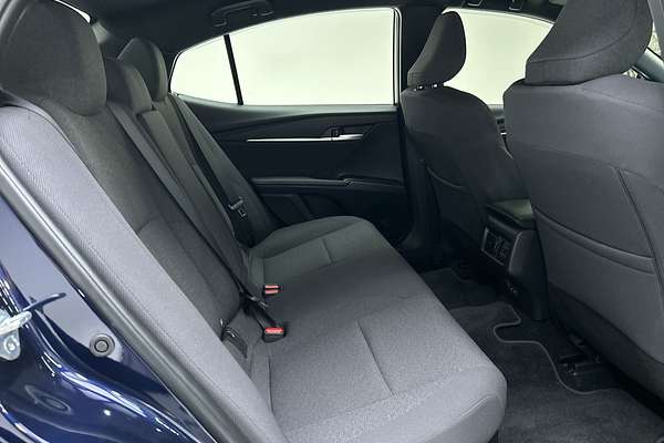 2025 Toyota Camry Ascent AXVH80R