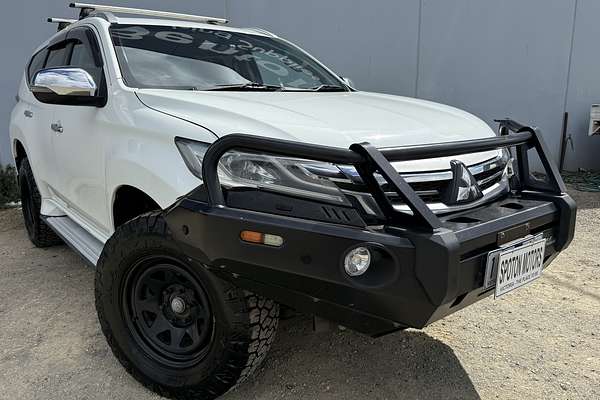 2015 Mitsubishi Pajero GLX NX