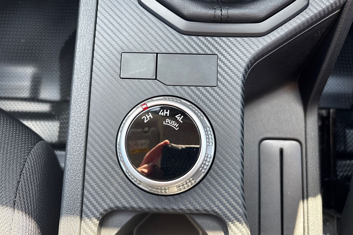 2025 Mitsubishi Triton GLX MV 4X4