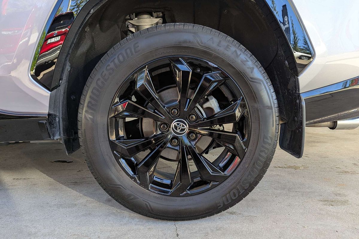 2023 Toyota RAV4 XSE AXAH52R