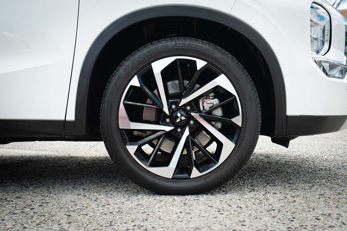 2023 Mitsubishi Outlander Aspire ZM