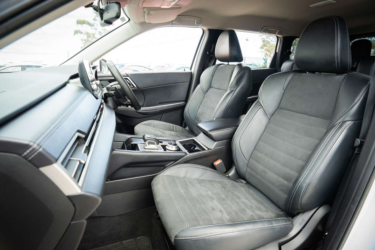 2023 Mitsubishi Outlander Aspire ZM