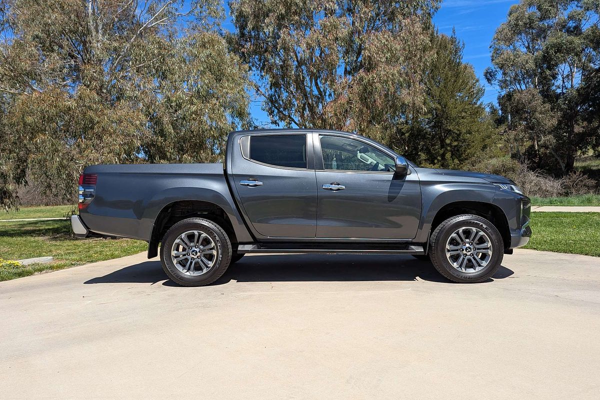 2023 Mitsubishi Triton GLS MR 4X4