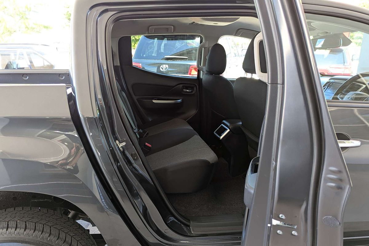 2023 Mitsubishi Triton GLS MR 4X4