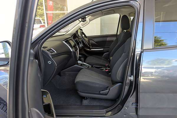 2023 Mitsubishi Triton GLS MR 4X4