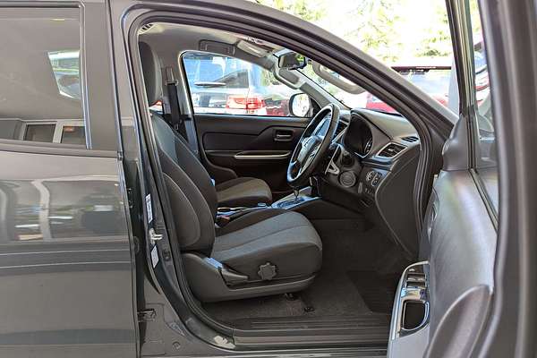 2023 Mitsubishi Triton GLS MR 4X4