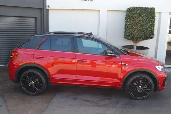 2022 Volkswagen T-Roc 140TSI R-Line D11