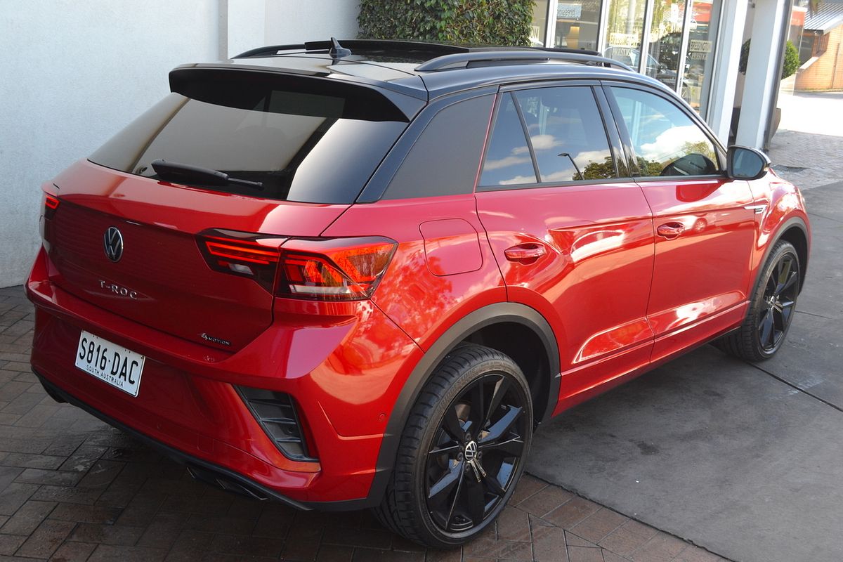 2022 Volkswagen T-Roc 140TSI R-Line D11