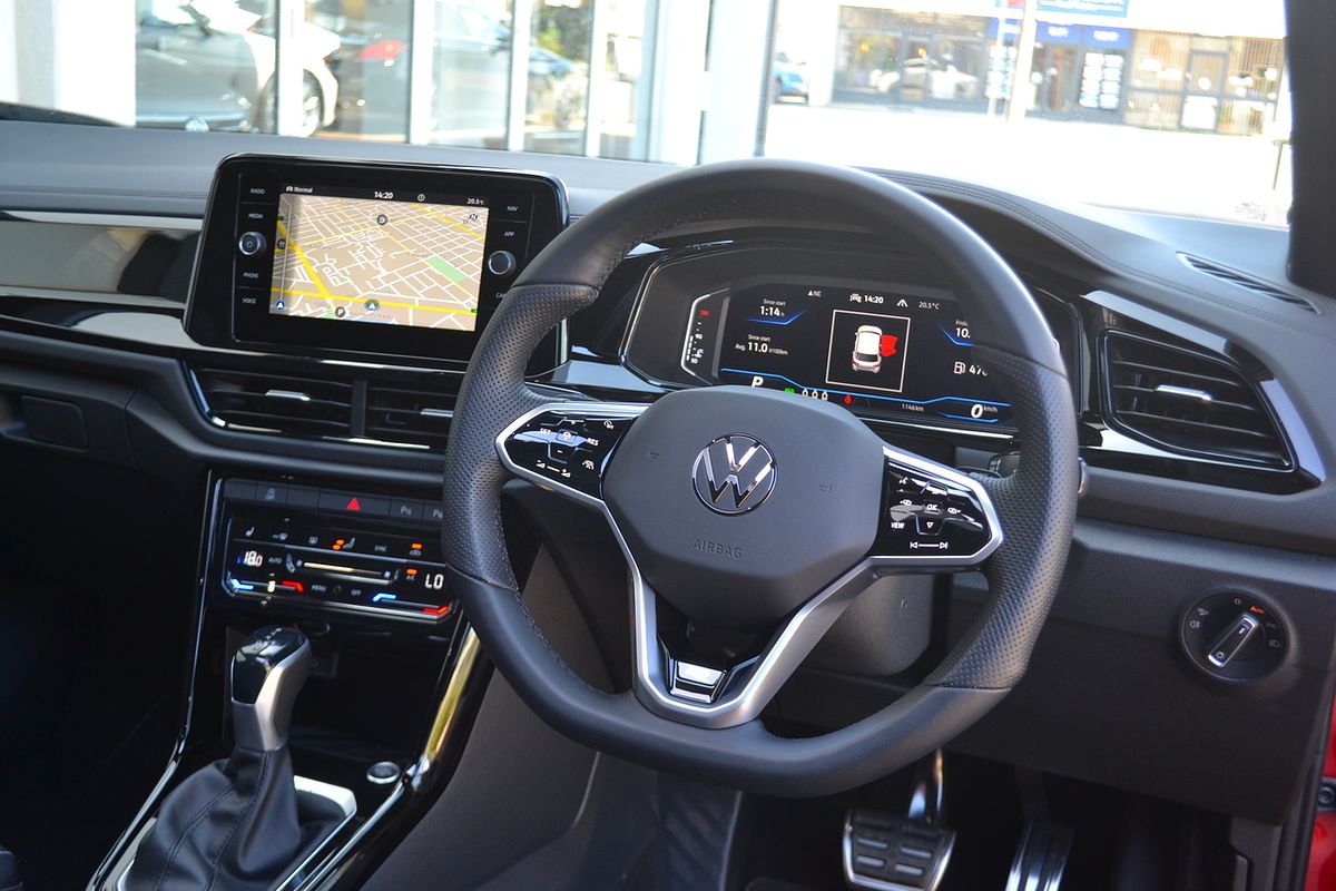 2022 Volkswagen T-Roc 140TSI R-Line D11