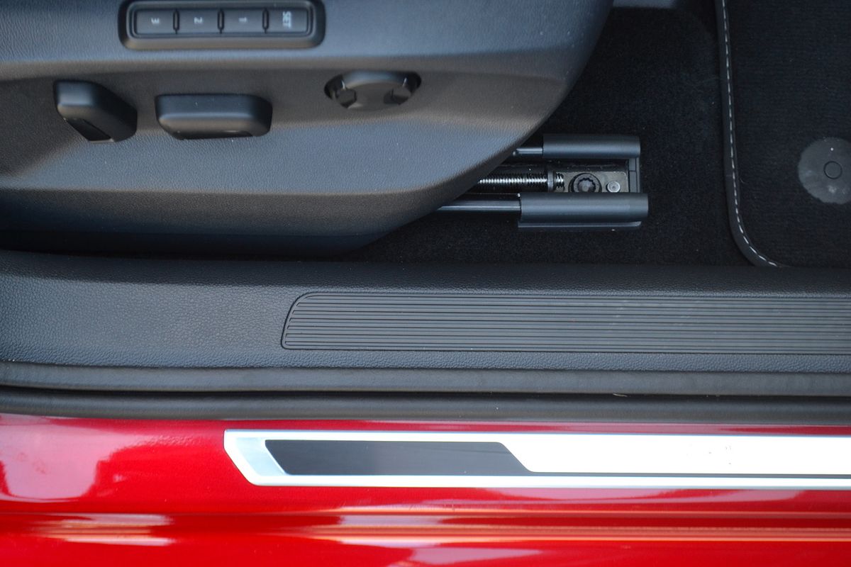 2022 Volkswagen T-Roc 140TSI R-Line D11