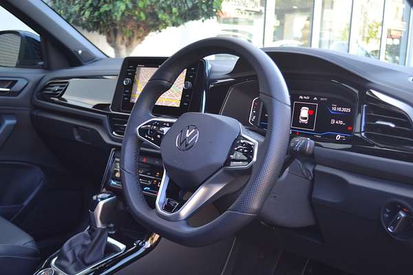 2022 Volkswagen T-Roc 140TSI R-Line D11