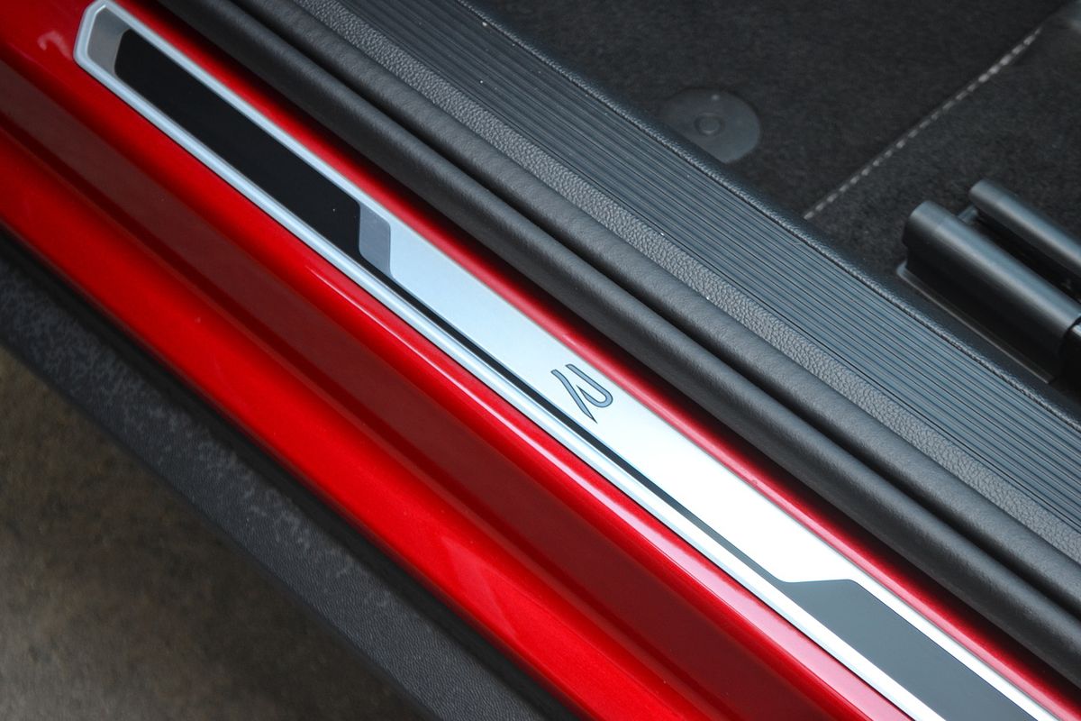 2022 Volkswagen T-Roc 140TSI R-Line D11
