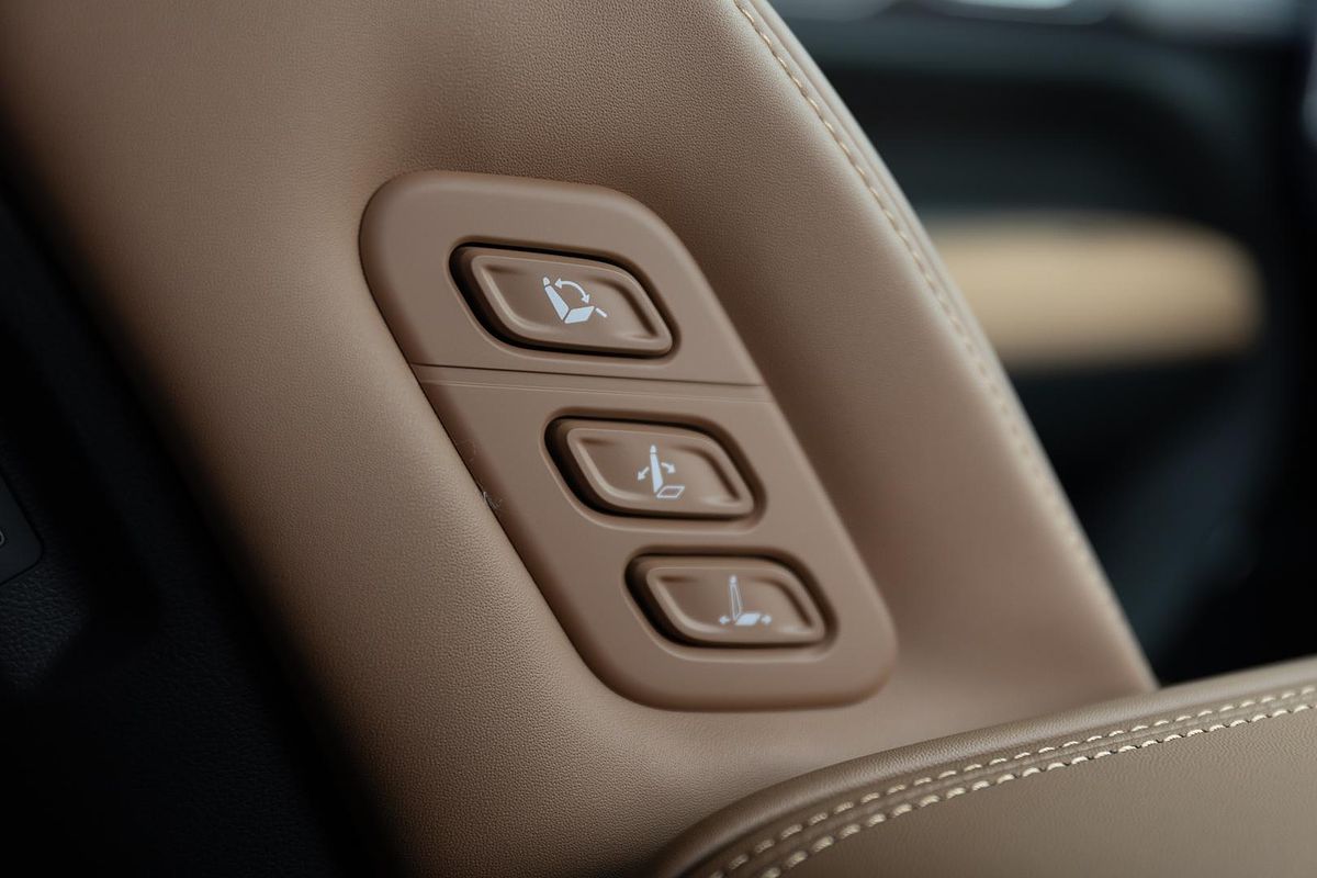 2025 Hyundai Santa Fe Calligraphy MX5.V2