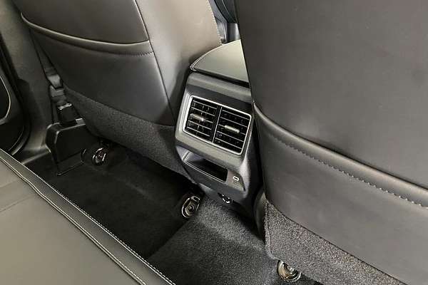 2025 Mahindra XUV3XO AX7L