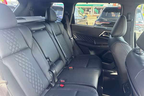 2024 Mitsubishi Outlander PHEV GSR ZM