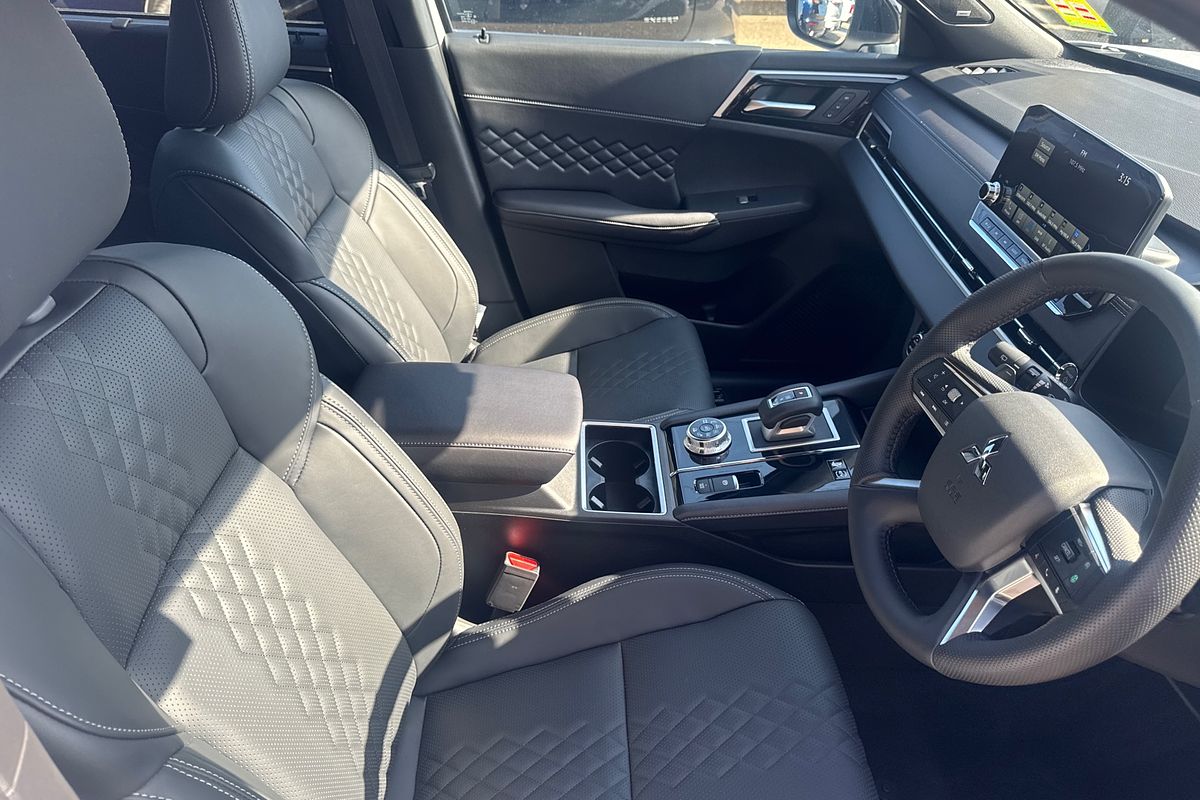 2024 Mitsubishi Outlander PHEV GSR ZM