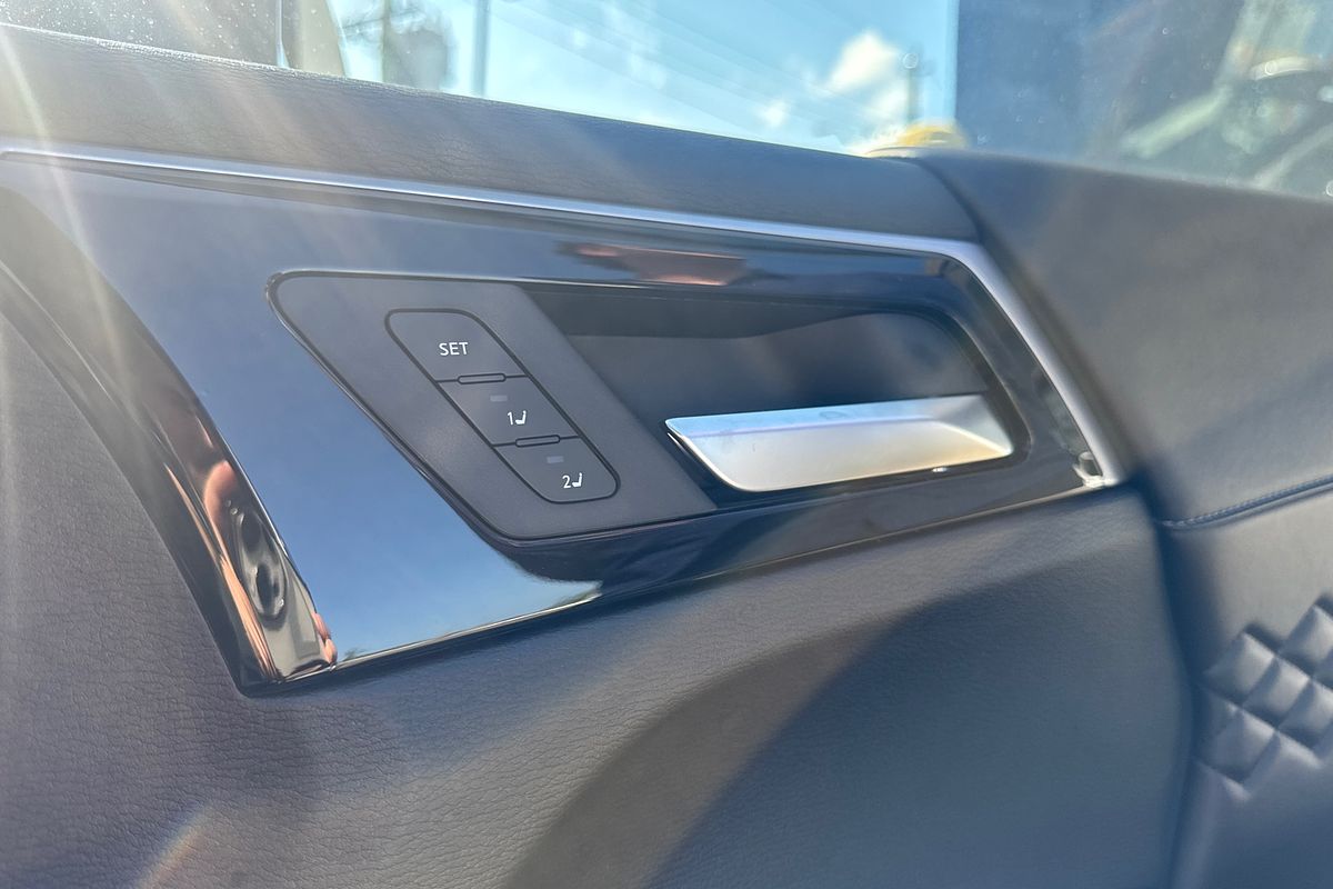 2024 Mitsubishi Outlander PHEV GSR ZM