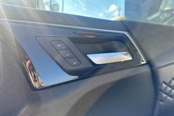 2024 Mitsubishi Outlander PHEV GSR ZM
