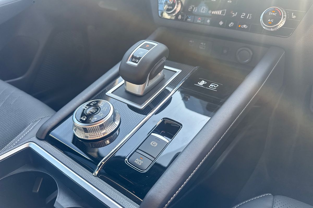 2024 Mitsubishi Outlander PHEV GSR ZM