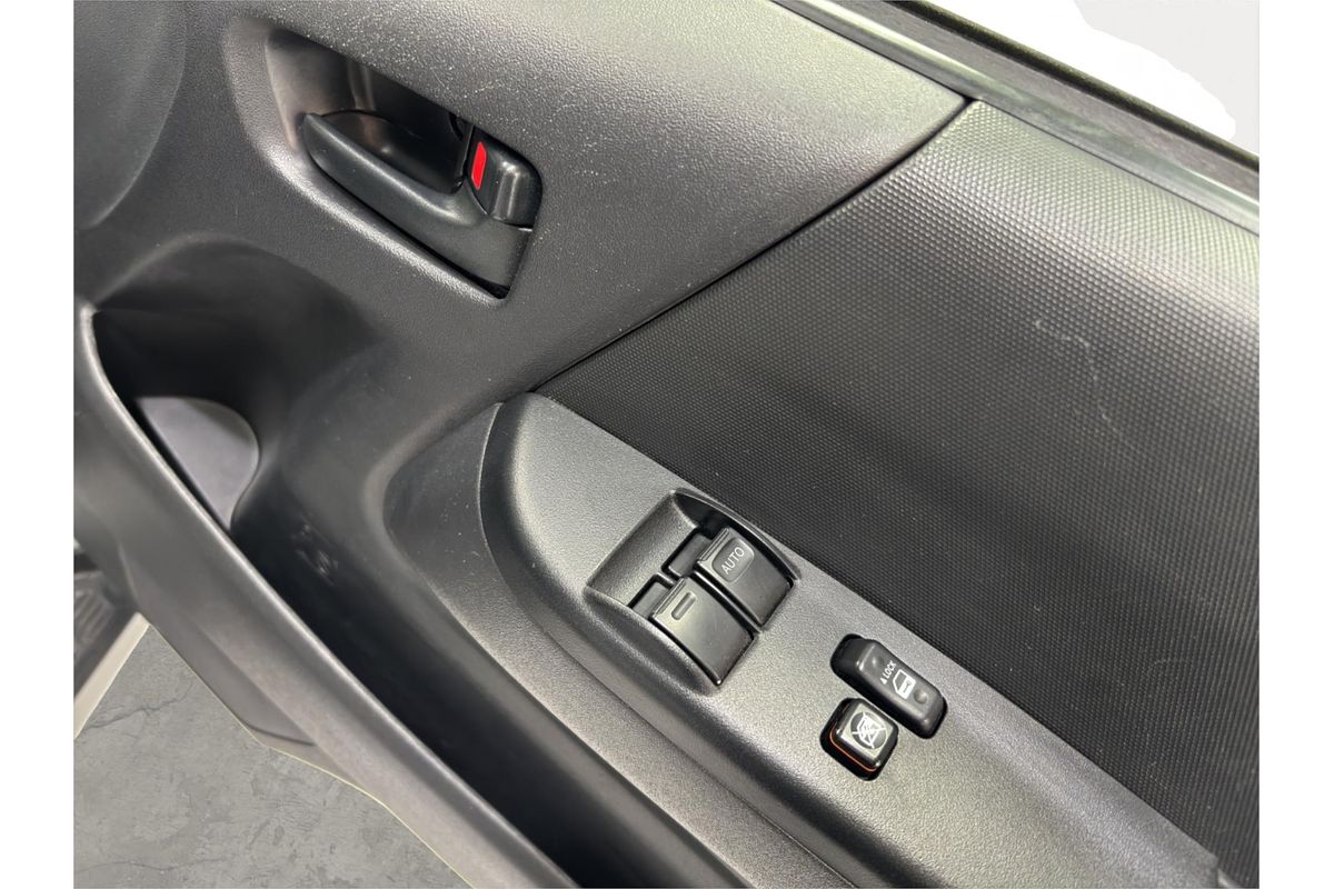 2019 Toyota Hiace Long DX 4WD