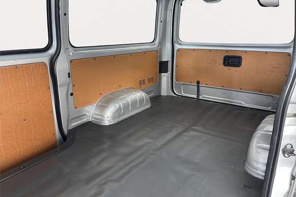 2019 Toyota Hiace Long DX 4WD