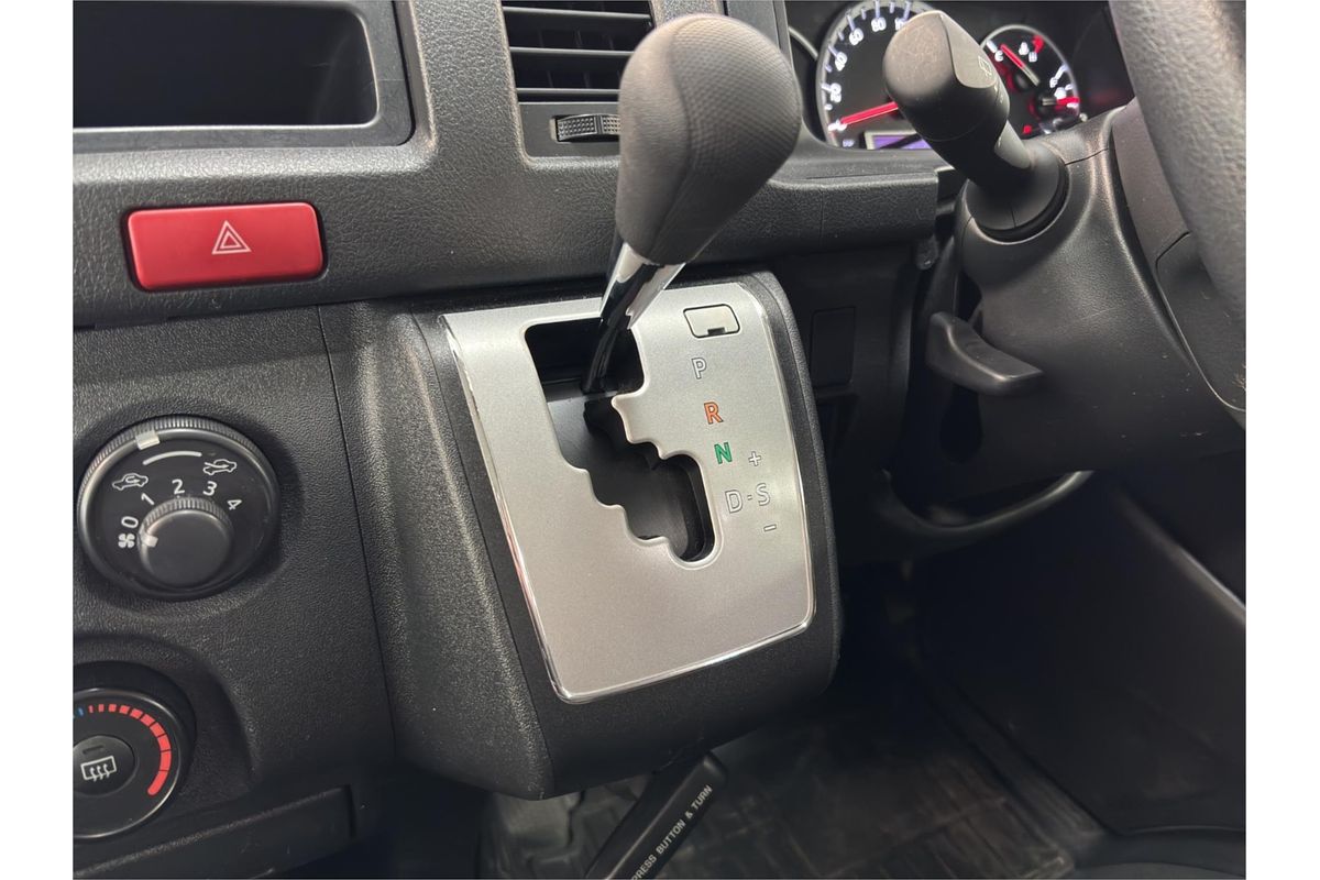2019 Toyota Hiace Long DX 4WD
