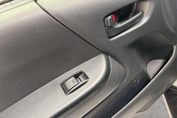 2019 Toyota Hiace Long DX 4WD