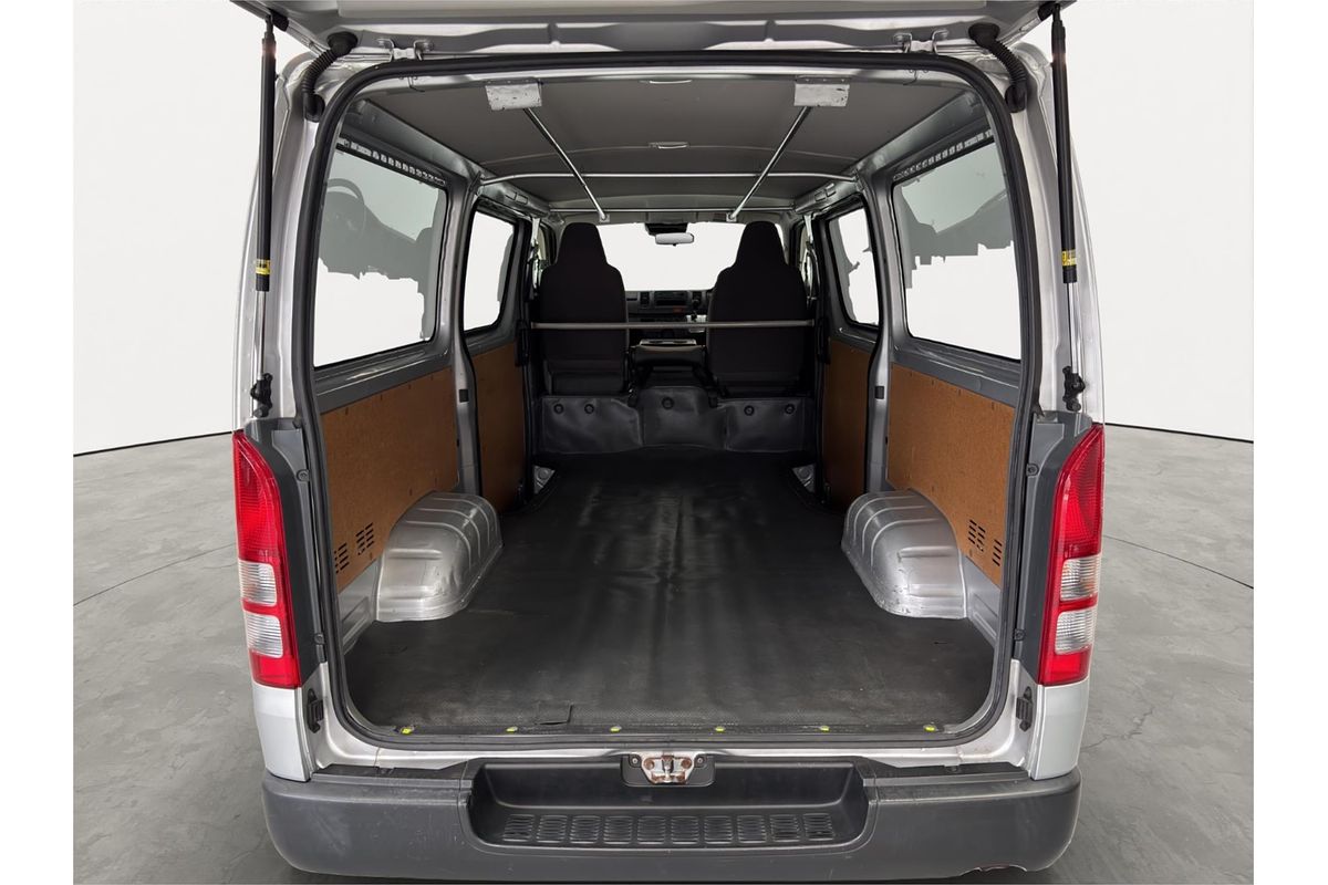 2019 Toyota Hiace Long DX 4WD