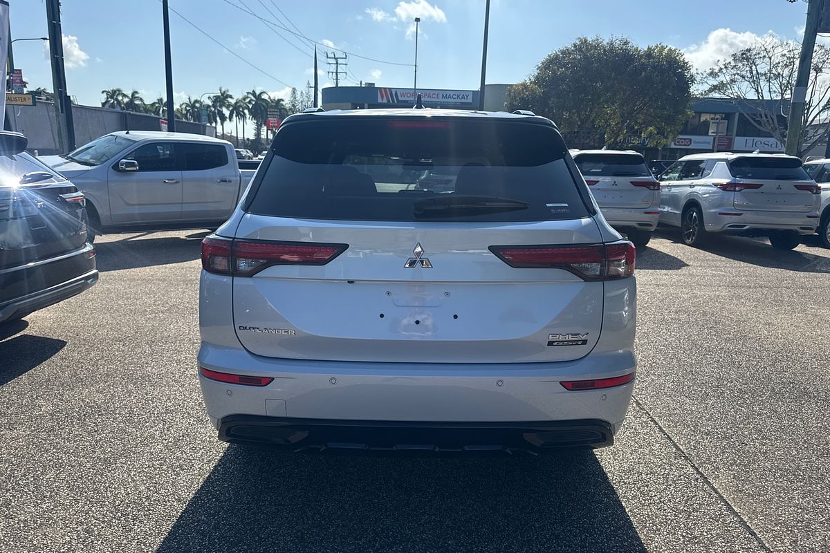 2024 Mitsubishi Outlander PHEV GSR ZM