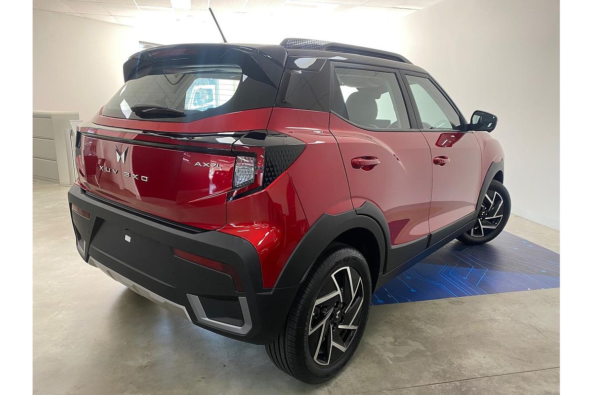 2025 Mahindra XUV3XO AX7L