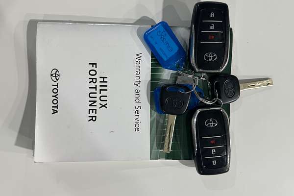 2020 Toyota Hilux SR5 GUN126R 4X4