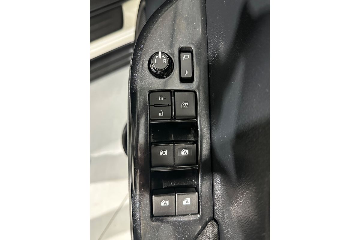 2020 Toyota Hilux SR5 GUN126R 4X4