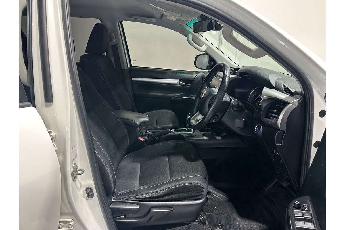 2020 Toyota Hilux SR5 GUN126R 4X4