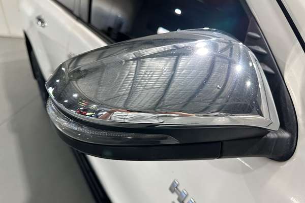 2020 Toyota Hilux SR5 GUN126R 4X4