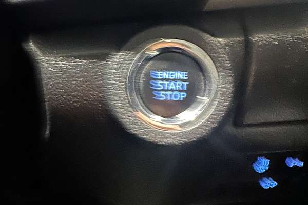 2020 Toyota Hilux SR5 GUN126R 4X4