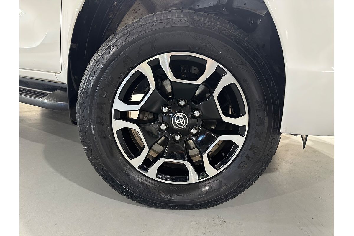 2020 Toyota Hilux SR5 GUN126R 4X4