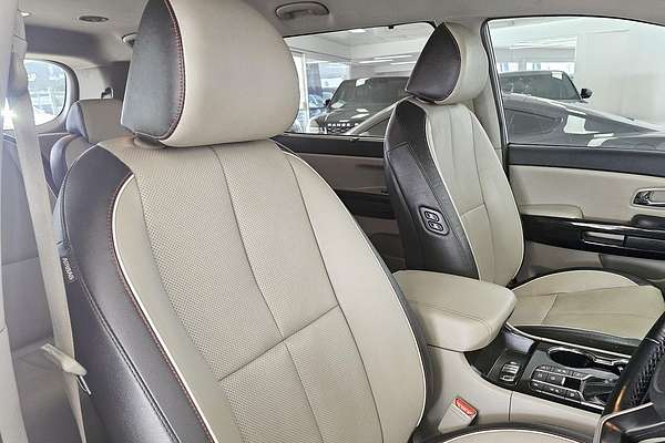 2019 Kia Carnival Platinum YP