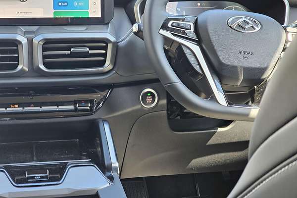 2025 LDV D90 Executive SV9A