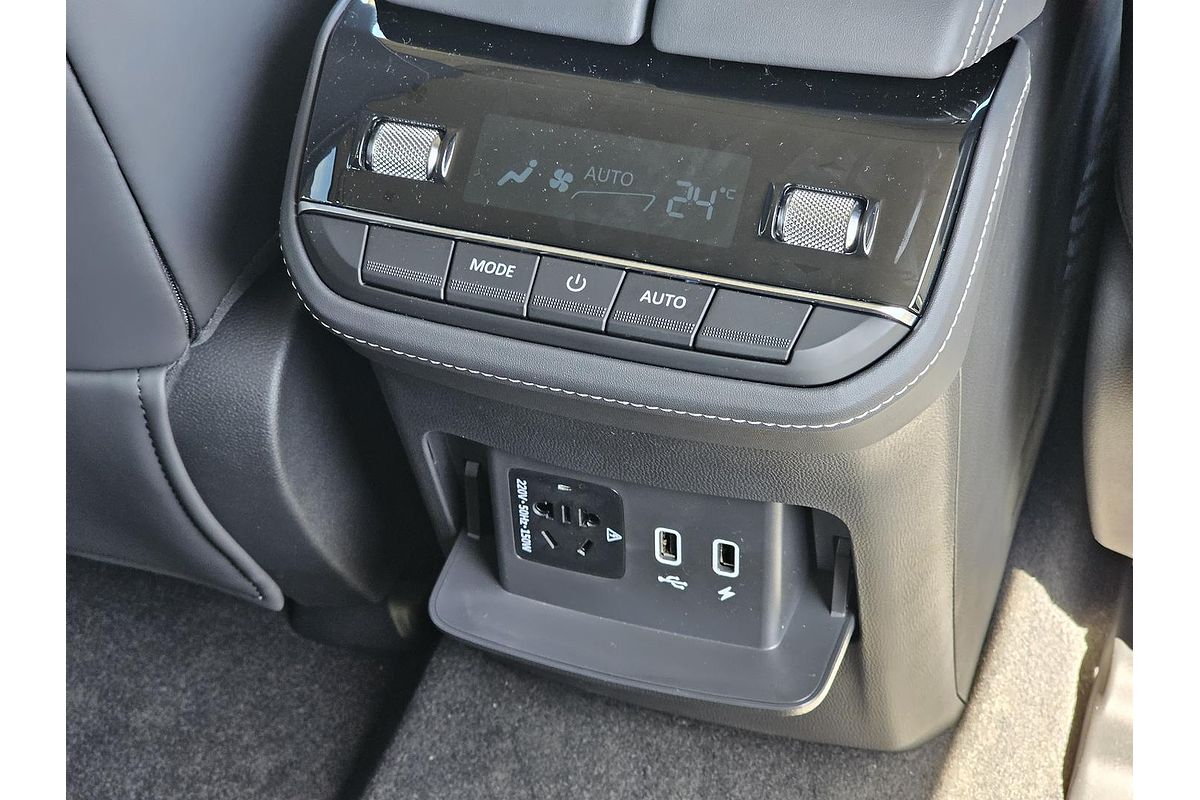 2025 LDV D90 Executive SV9A