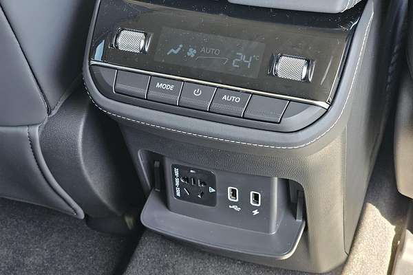 2025 LDV D90 Executive SV9A