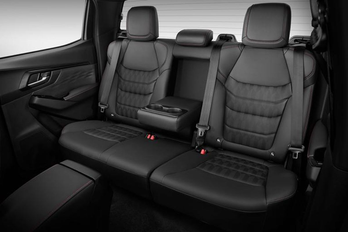 2025 Isuzu D-MAX X-TERRAIN 4X4