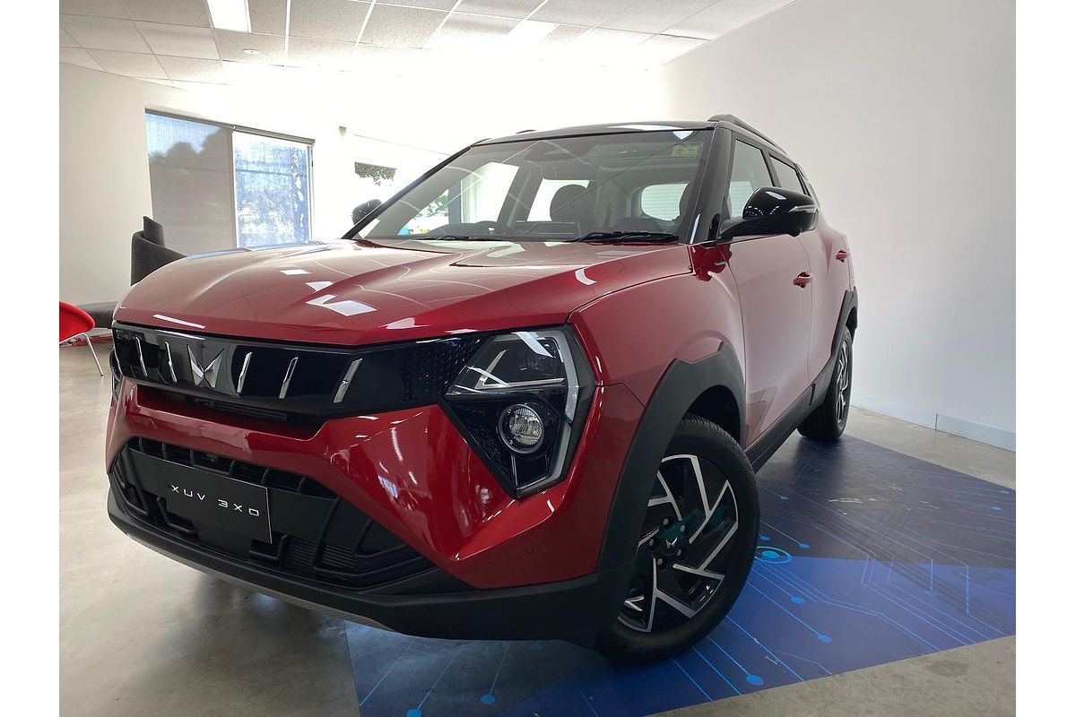 2025 Mahindra XUV3XO AX7L