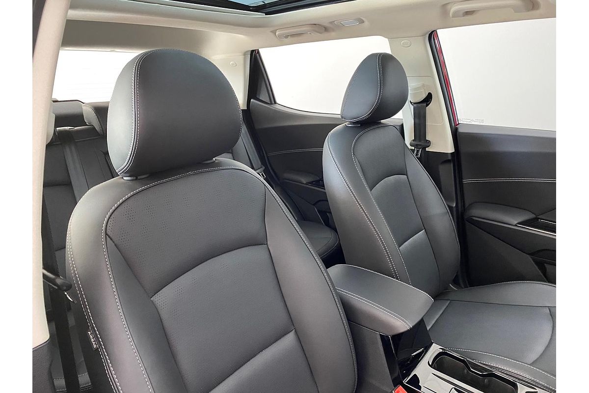 2025 Mahindra XUV3XO AX7L