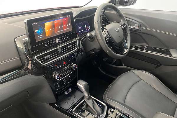 2025 Mahindra XUV3XO AX7L