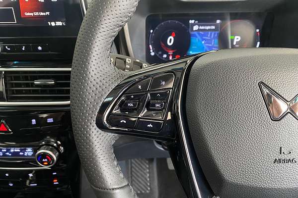 2025 Mahindra XUV3XO AX7L